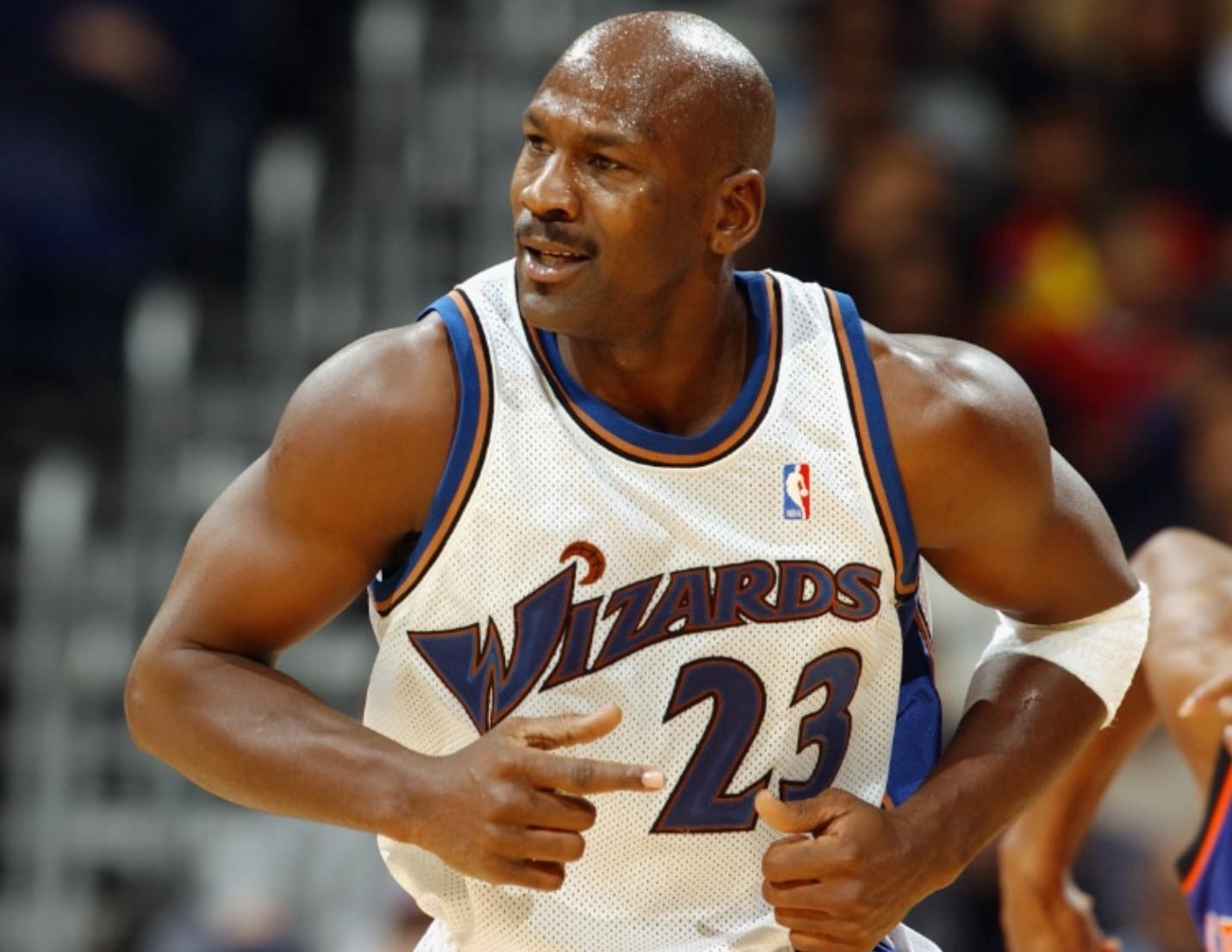 必赢入口-卢：奇才时期的乔丹靠一条腿场均21分 40岁的他还会提前训练