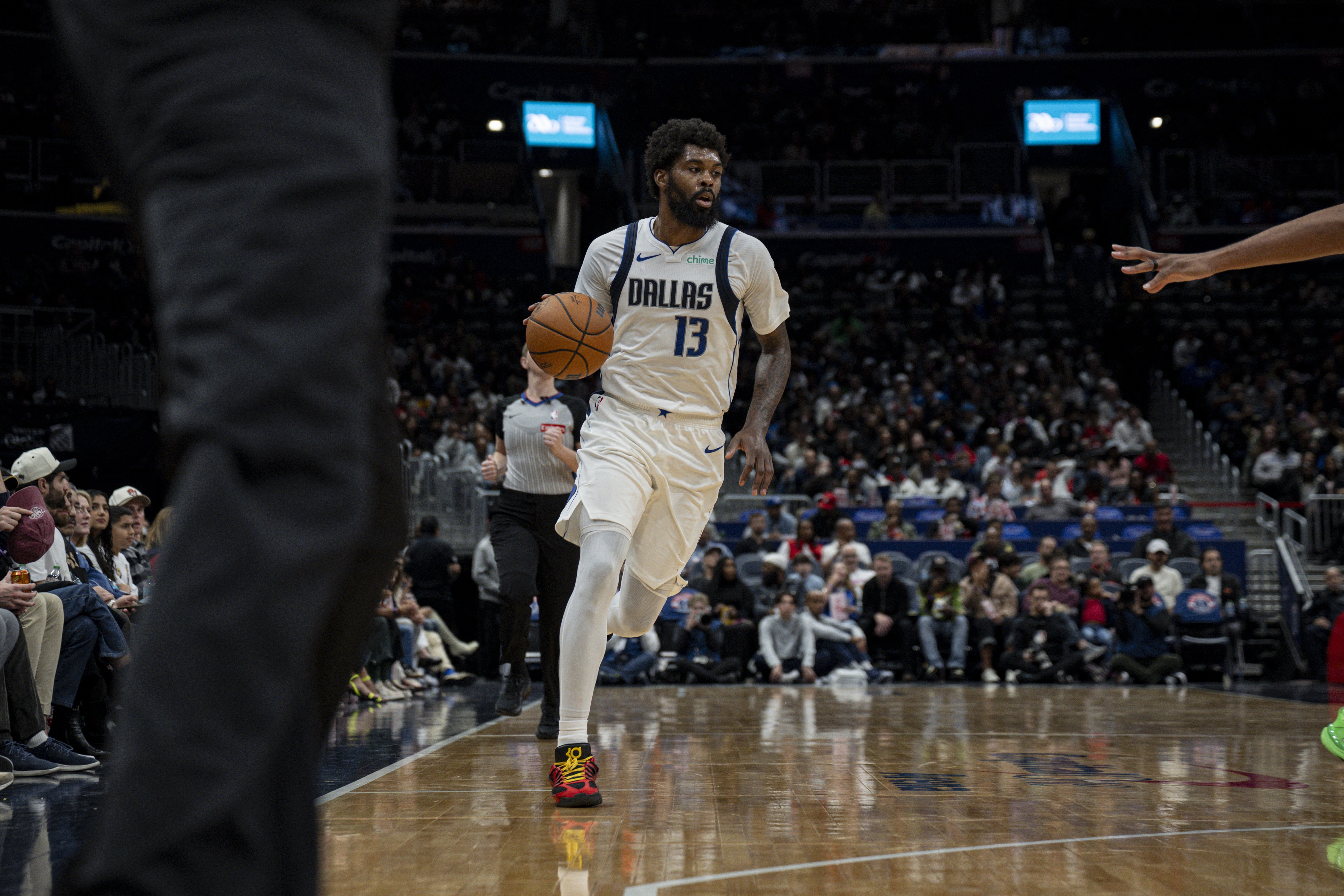 必赢官方网站-马绍尔谈浓眉受伤：为他祈祷 现在是下一个人顶上心态继续战斗