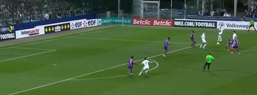 必赢入口-【法国杯】中锋首开纪录+造进球 巴黎3比1客胜晋级